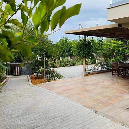 Gargarou Residences Kompoi Экстерьер фото